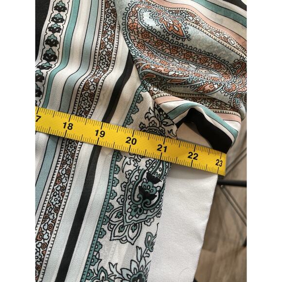 Chico's Women's Paisley Tiered Sleeve Top Size 2 Large Flowy Boho Lace Hem - Picture 8 of 10